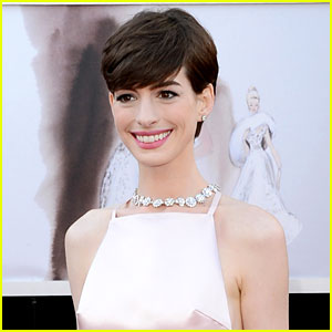 anne hathaway wins best supporting actress oscar 2013 - Oscar 2013: Vencedores